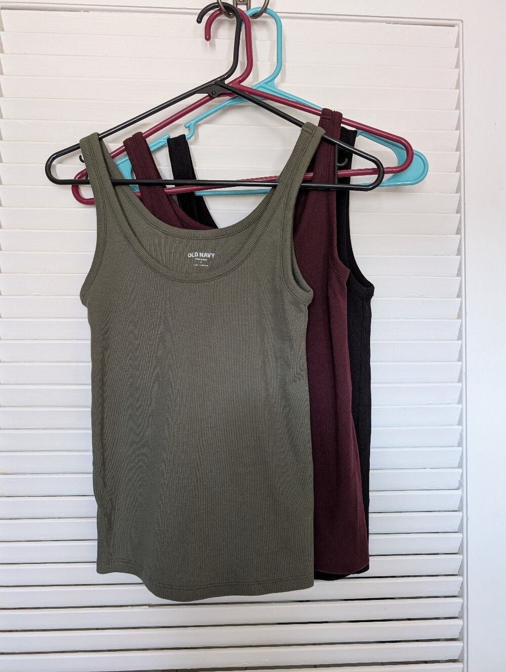 3 NWOT Old Navy Tank Tops Size S